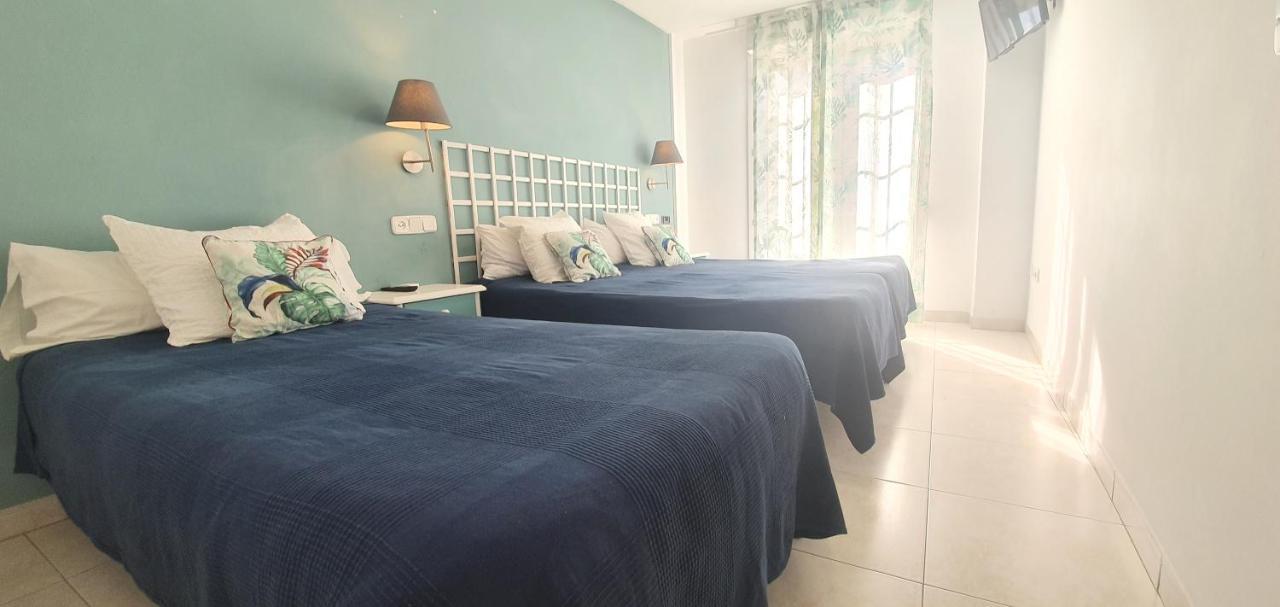 Hugo Beach Hotel & Apartments Gandia Bagian luar foto