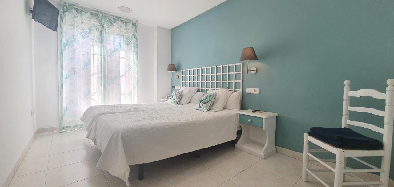 Hugo Beach Hotel & Apartments Gandia Bagian luar foto
