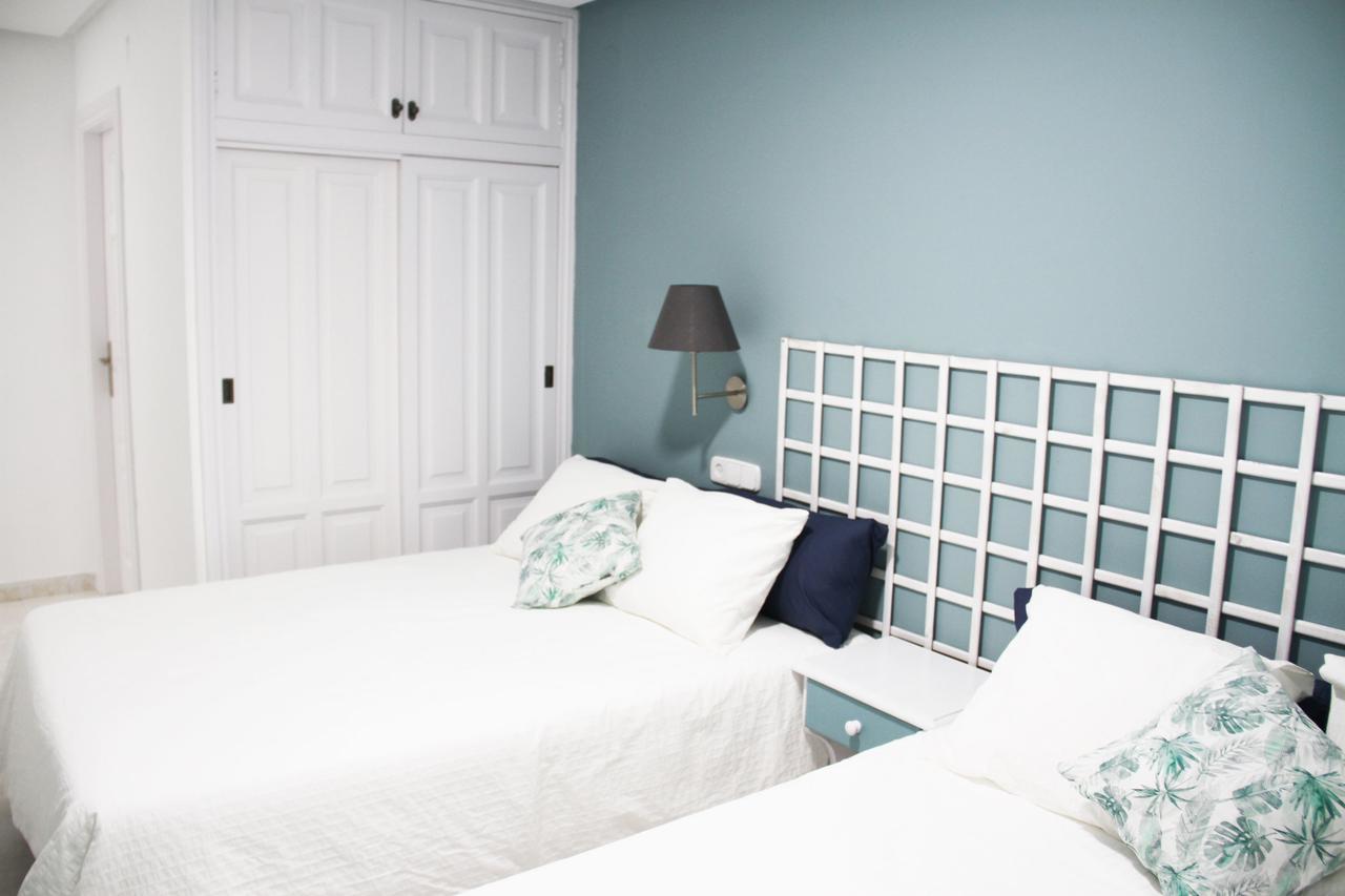 Hugo Beach Hotel & Apartments Gandia Bagian luar foto