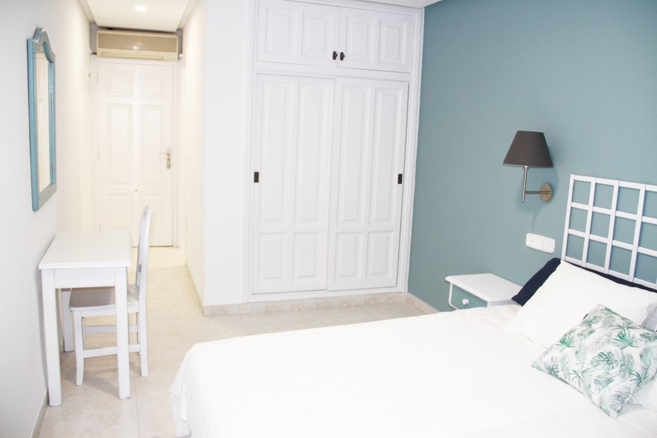 Hugo Beach Hotel & Apartments Gandia Bagian luar foto